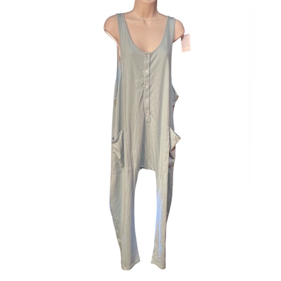 NWT BKRIVE Women’s Casual Jumpsuit/Onsie Pants With Pockets - Picture 1 of 10